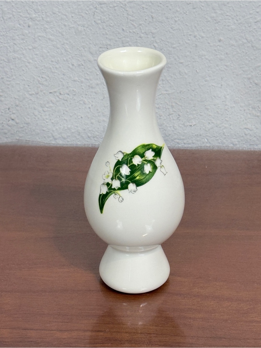 Vintage Ceramic Ivory Lily of the Valley Tapered Bud Vase 6-inch